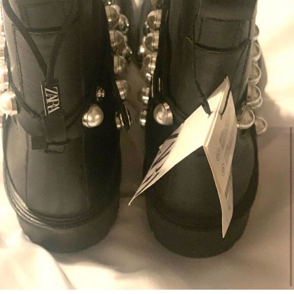 New with tags Zara Chelsea leather jeweled boots - Picture 5 of 5